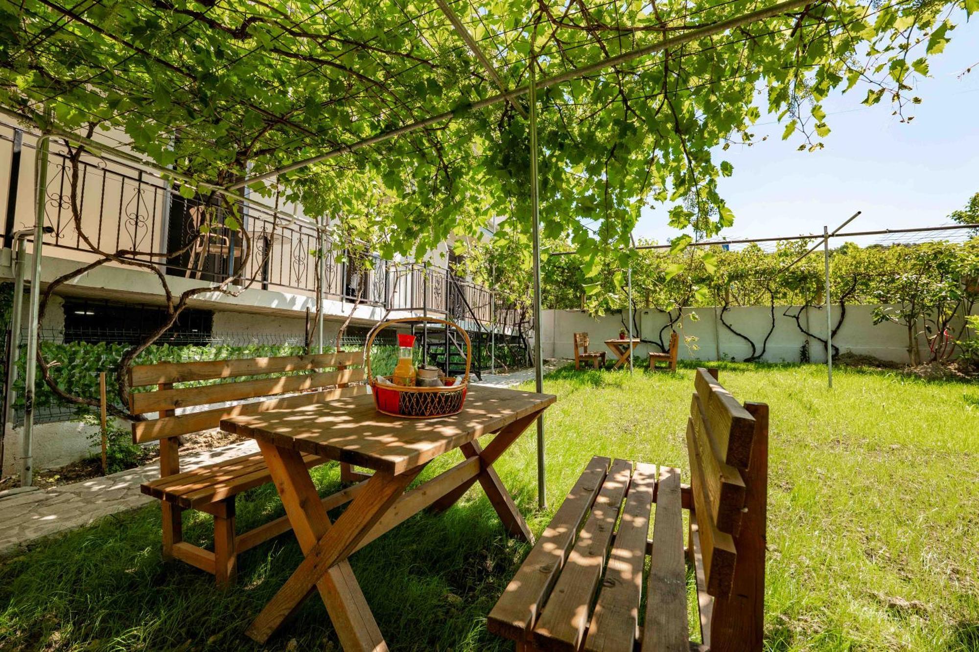 Kalpazo Kaja Vila Garden Golem  Dış mekan fotoğraf
