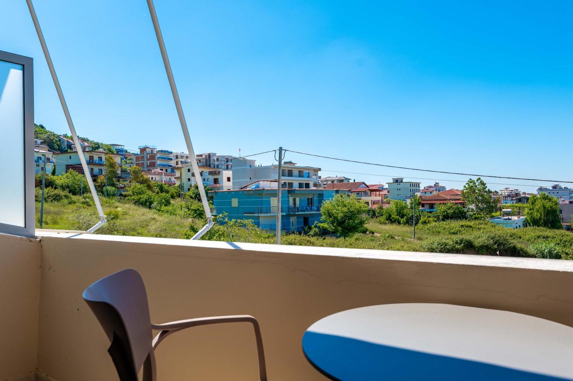Kalpazo Kaja Vila Garden Golem  Dış mekan fotoğraf