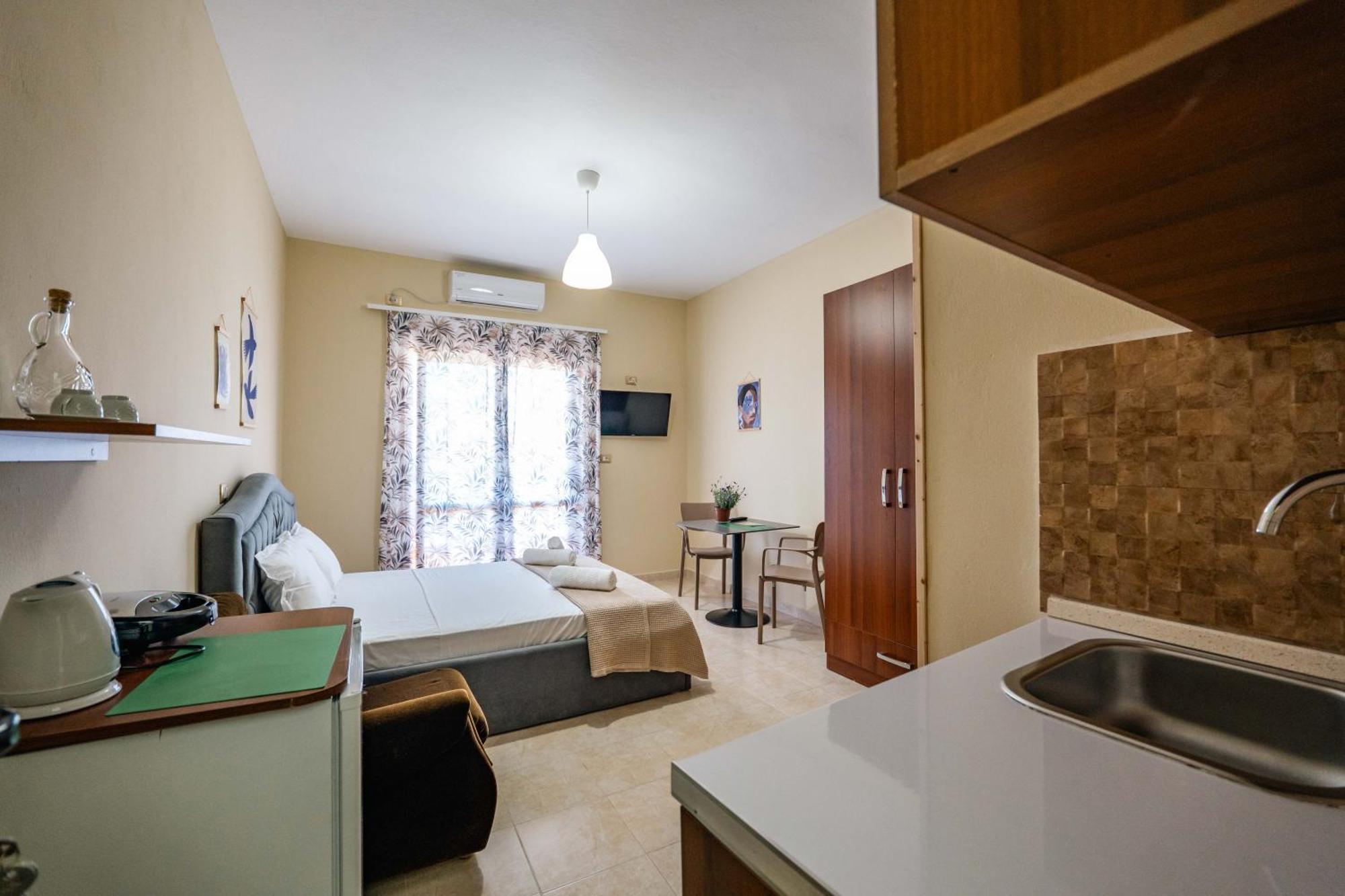 Kalpazo Kaja Vila Garden Golem  Dış mekan fotoğraf
